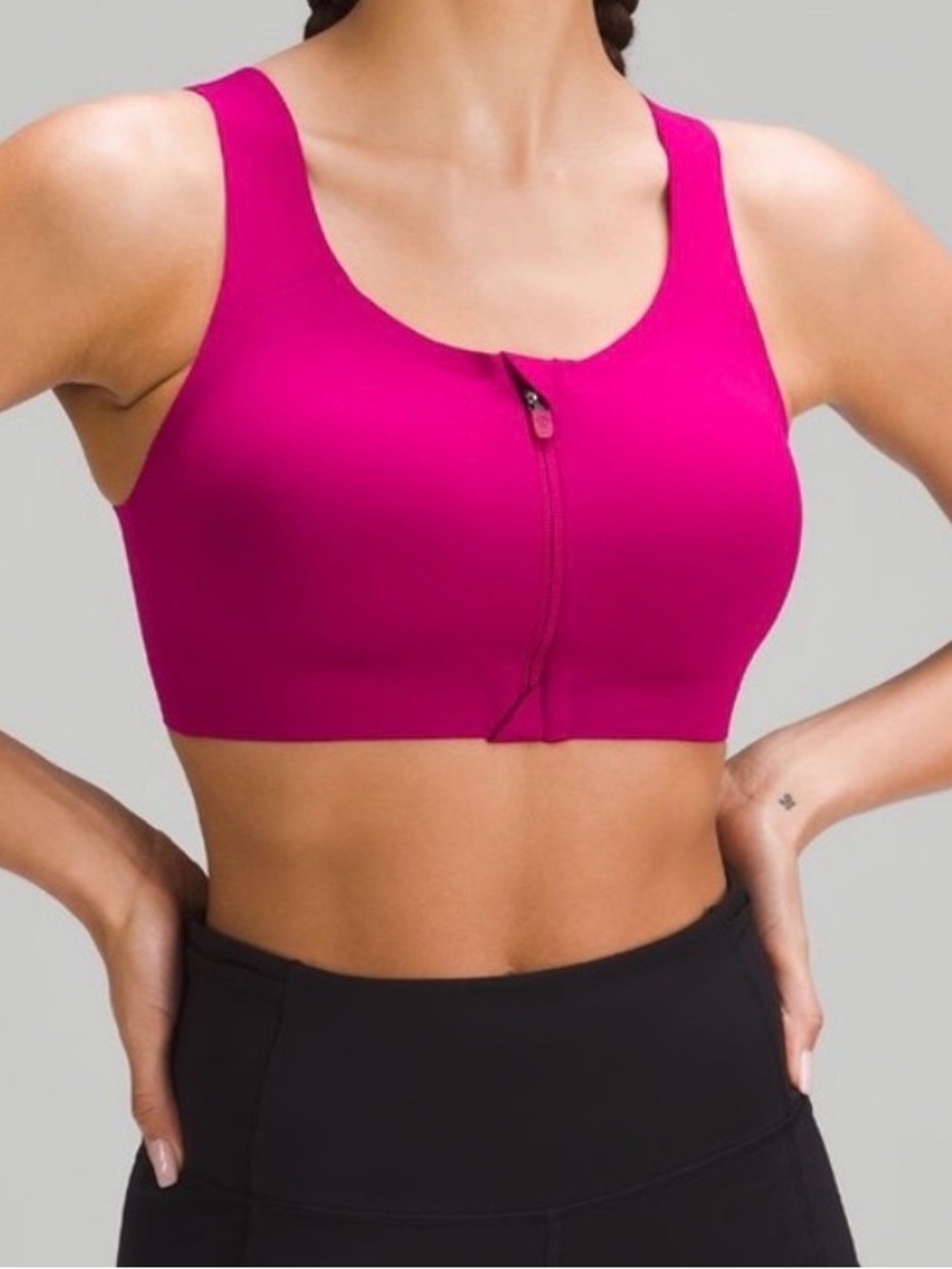 Lululemon 32D NWT Enlite Bra Zip Front  Sports Bra - wild berry Magenta new